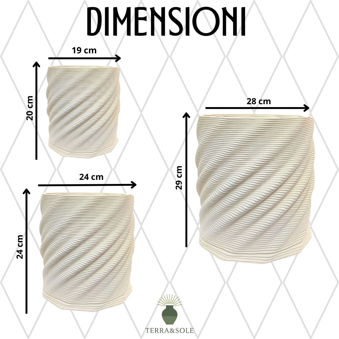 Set di vasi Cadice Terra&Sole in argilla bianca naturale, disponibili in tre misure con design a spirale.