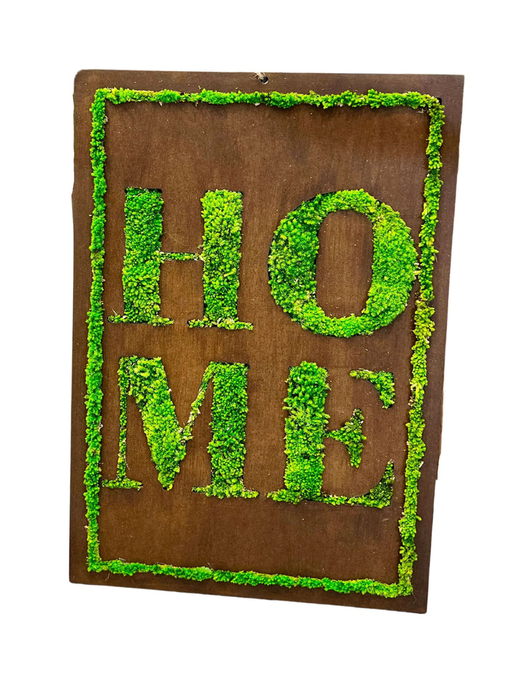 Quadro decorativo "HOME" in muschio stabilizzato su base in legno naturale, formato verticale 50x35 cm – I Giardini di Giulia