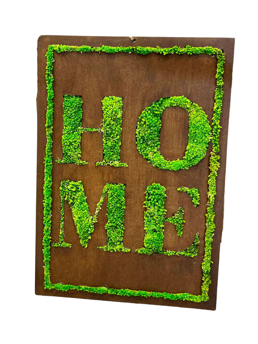 Quadro decorativo "HOME" in muschio stabilizzato su base in legno naturale, formato verticale 50x35 cm – I Giardini di Giulia