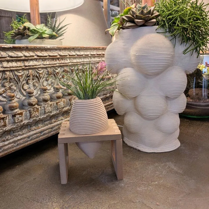 immagine che mostra la composizione posta in un ambiente domestico 