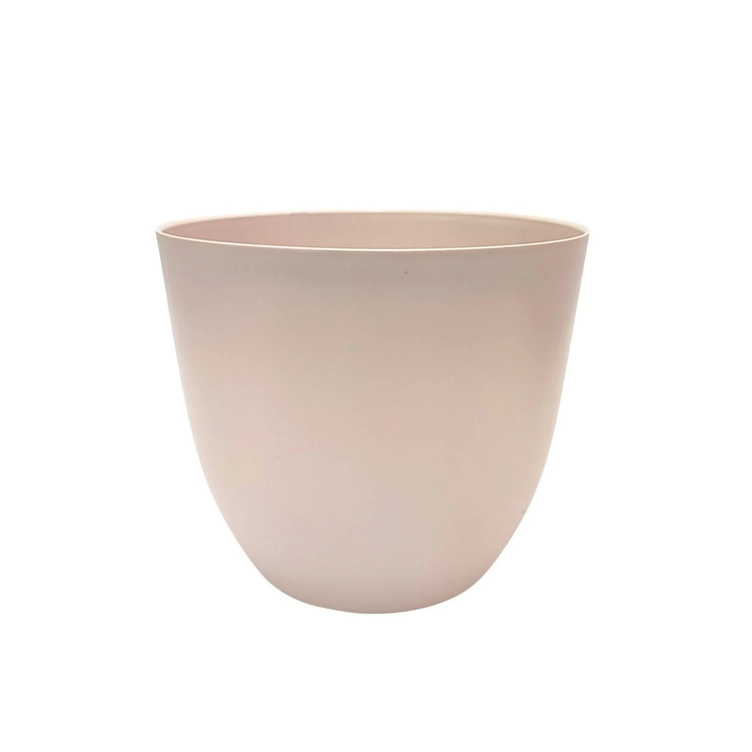 Vaso cilindrico avorio in plastica opaca, dal design moderno ed essenziale, perfetto per piante da interno. Ideale per arredamenti minimal e scandinavi.